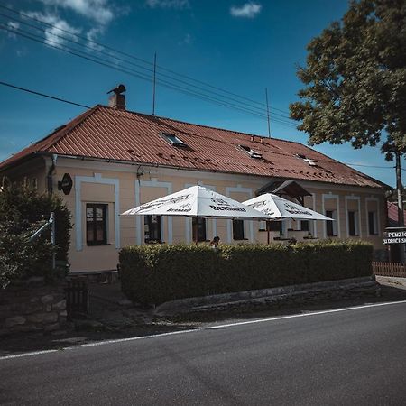 Penzion U Draci Skaly Hotel Svojse Exterior photo